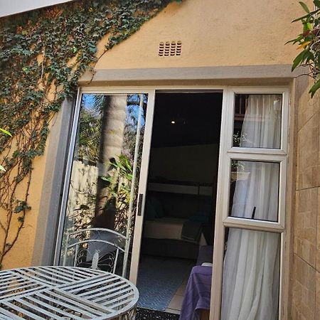 Old Vic Travellers Inn Nelspruit Νέλσπρουιτ Εξωτερικό φωτογραφία