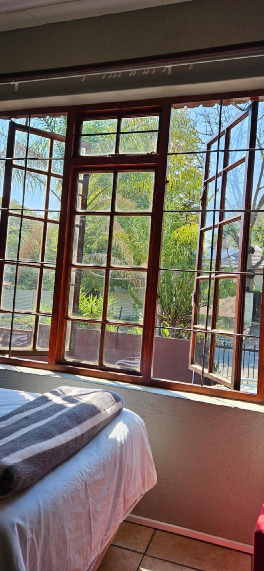 Old Vic Travellers Inn Nelspruit Νέλσπρουιτ Εξωτερικό φωτογραφία