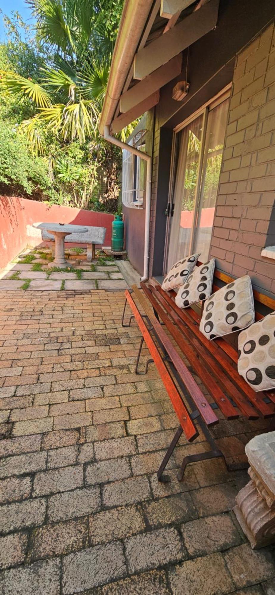 Old Vic Travellers Inn Nelspruit Νέλσπρουιτ Εξωτερικό φωτογραφία
