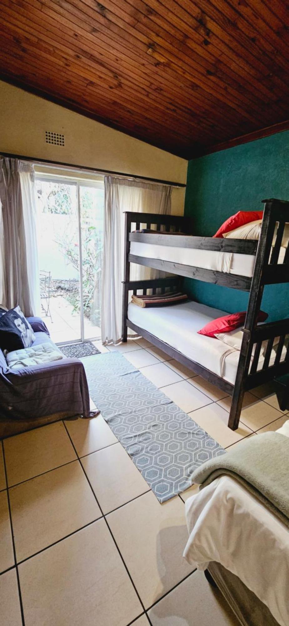 Old Vic Travellers Inn Nelspruit Νέλσπρουιτ Εξωτερικό φωτογραφία