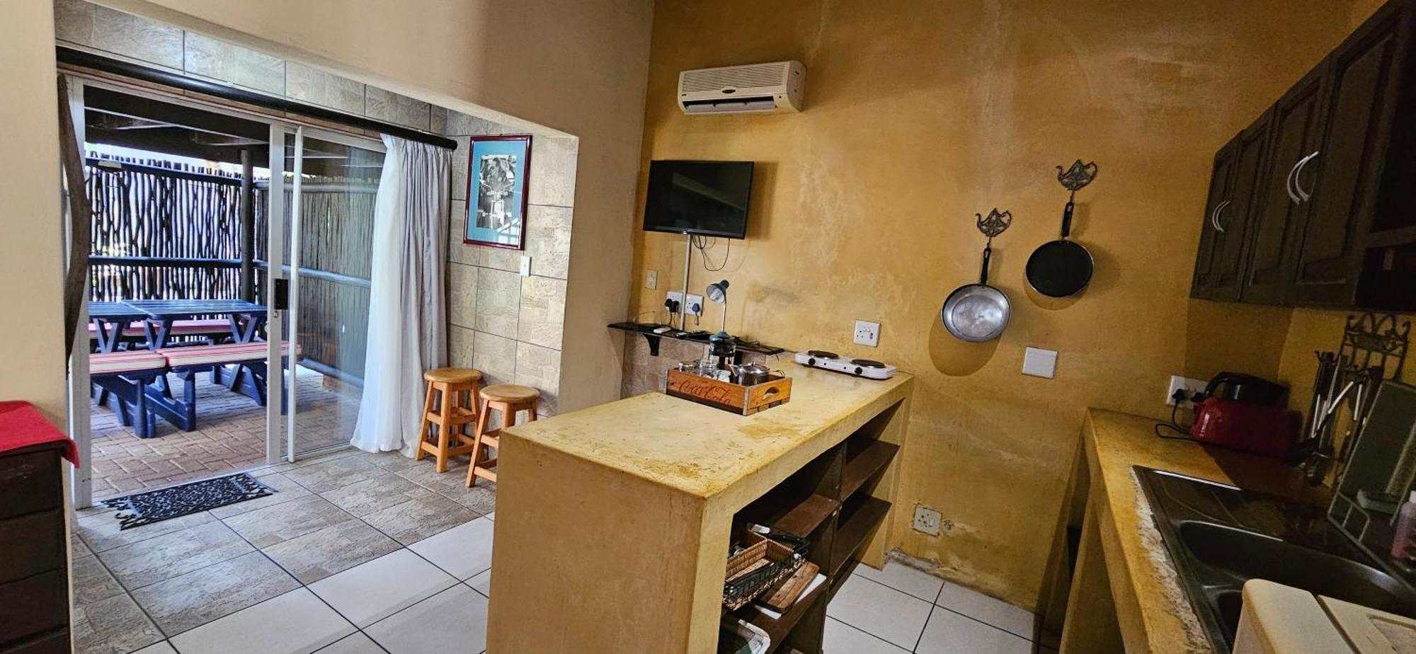 Old Vic Travellers Inn Nelspruit Νέλσπρουιτ Εξωτερικό φωτογραφία