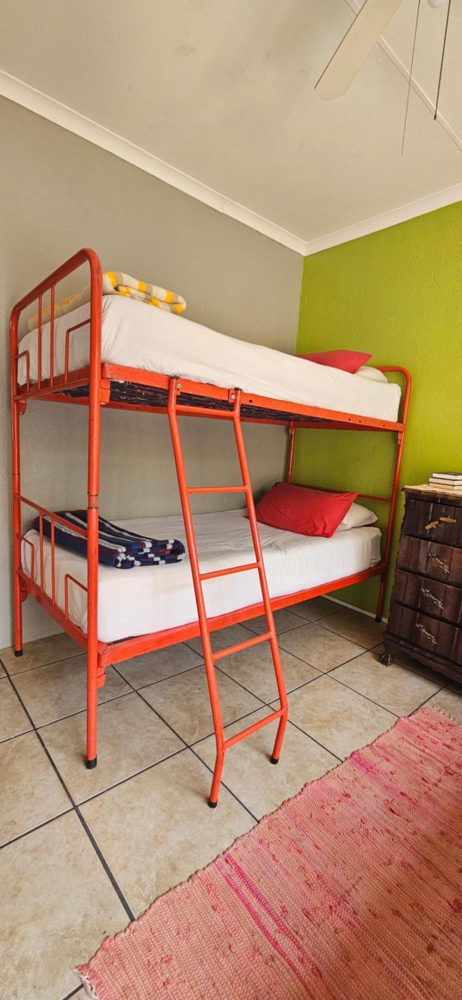 Old Vic Travellers Inn Nelspruit Νέλσπρουιτ Εξωτερικό φωτογραφία