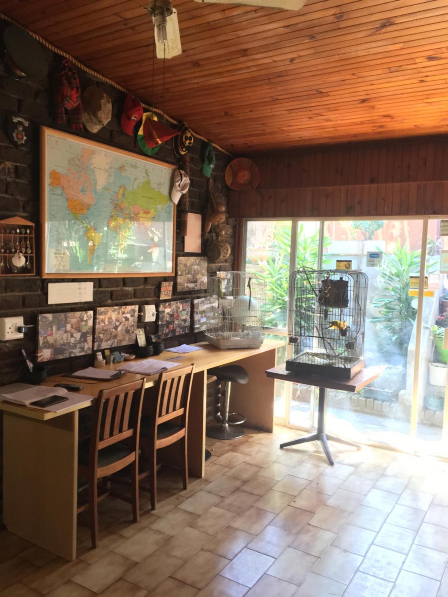 Old Vic Travellers Inn Nelspruit Νέλσπρουιτ Εξωτερικό φωτογραφία